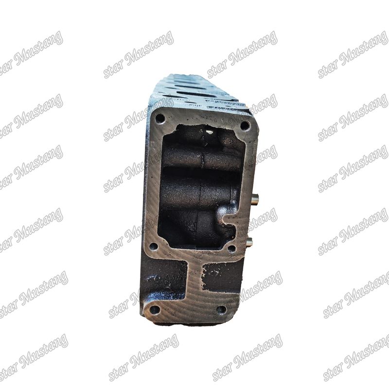 シリンダーヘッド FE6 24V 11019-7F403 11039-7F403 ニッサンエンジン用スペアパーツ